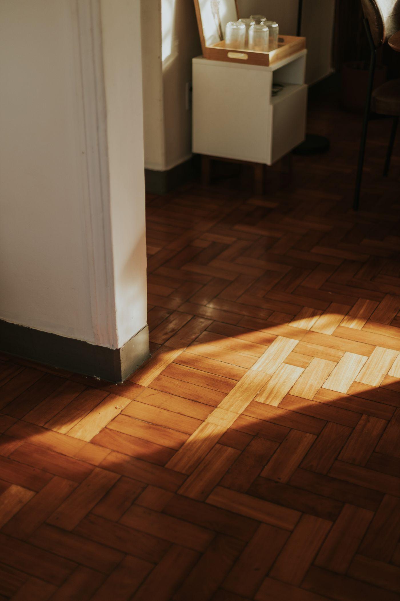 Sols à Paris : parquet, carrelage, stratifié